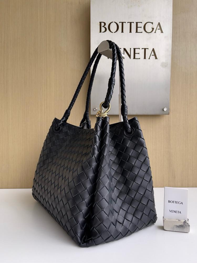 Bottega Veneta Intrecciato Shoulder Bag