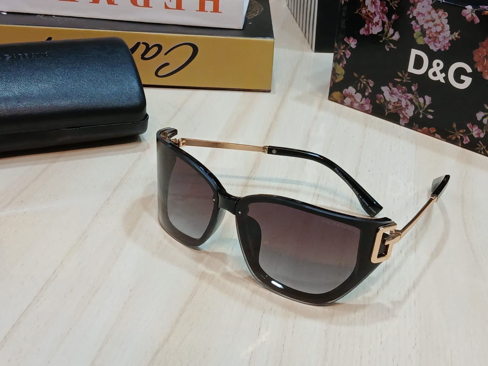 Dolce & Gabbana Logo-Hardware Sunglasses