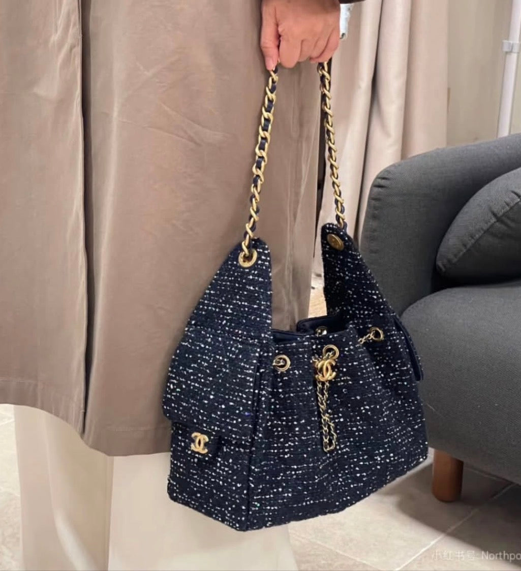 CHANEL 25 Tweed Hobo Bag