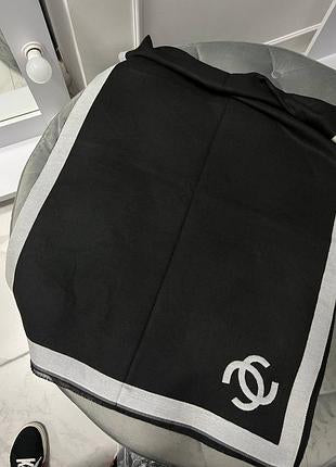 Chanel – Luxury Silk-Feel Double-Face Scarf