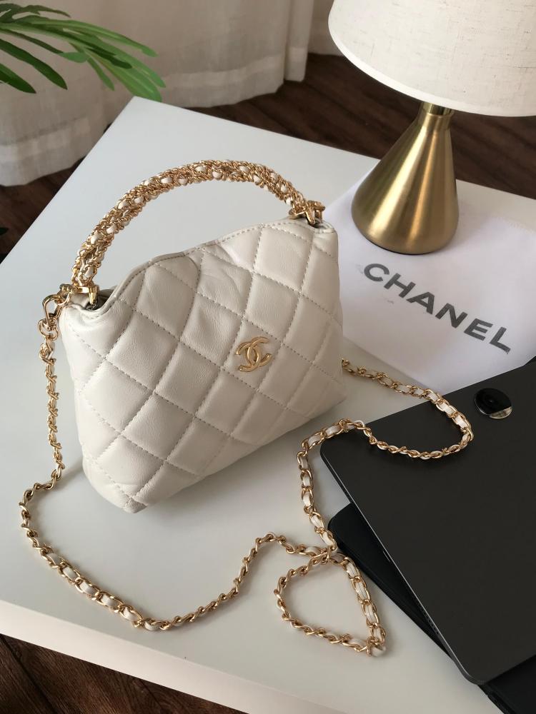 Chanel Quilted Lambskin CC Crystal Signature Chain Hobo Bag