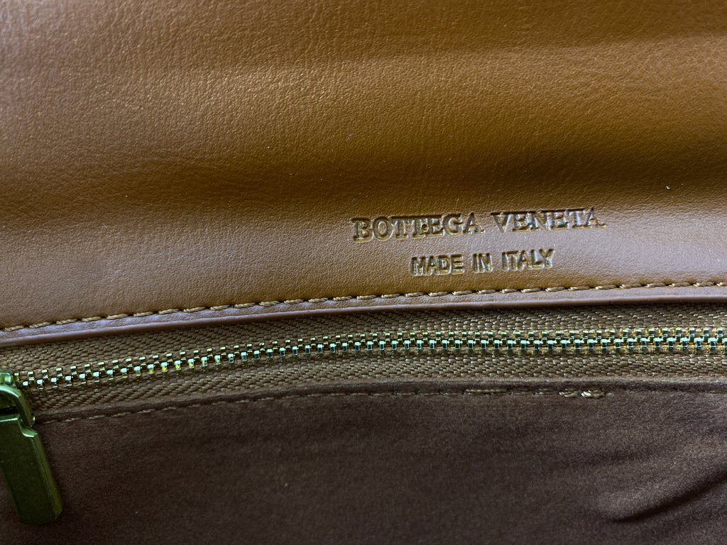 BOTTEGA VENETA Andiamo Clutch