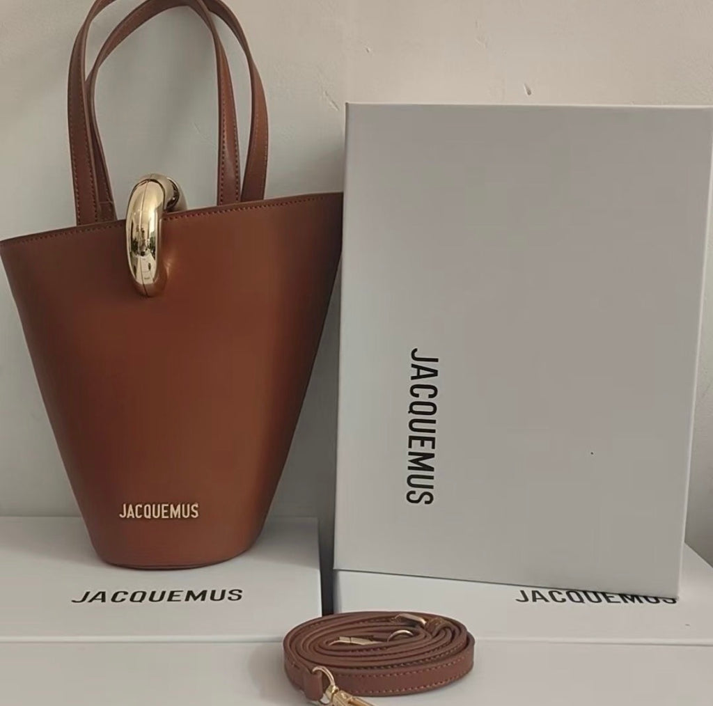 Jacquemus Le Bambino Bucket Bag