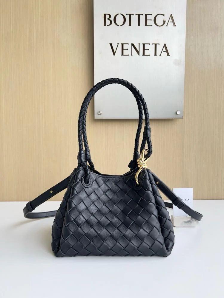 Bottega Veneta Small parachute women&#39;s leather bag