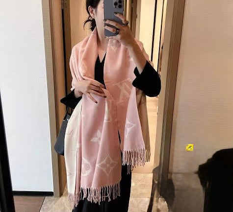 Louis Vuitton – Double-Face Soft Monogram Shawl