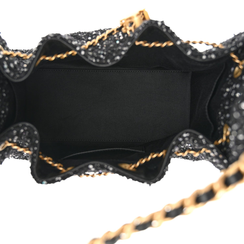 CHANEL 25 Tweed Hobo Bag