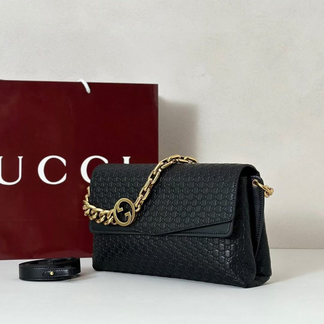Gucci Signature Chain Shoulder Bag