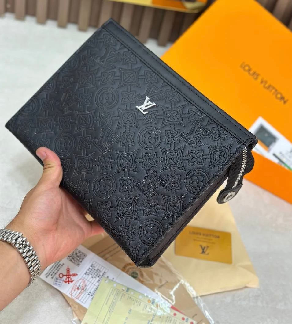LV CLUTCH