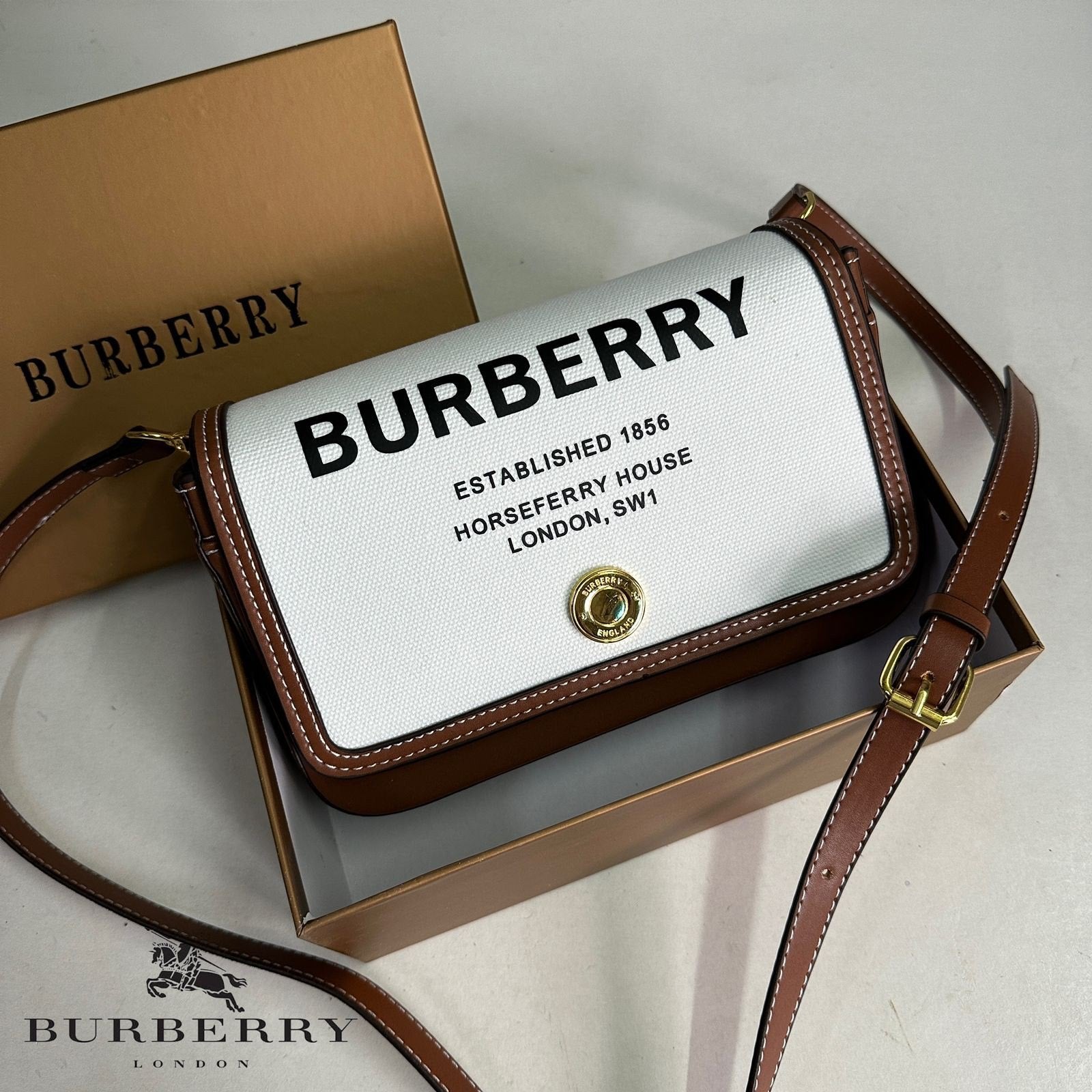 BURBERRY HAMPSHIRE HORSEFERRY