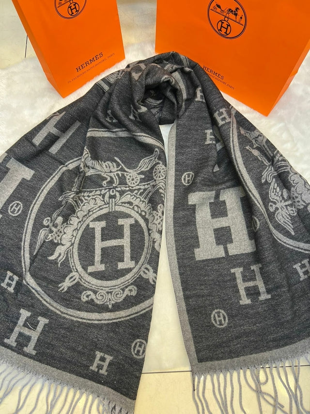 Hermès – Classic Double-Face Wool Shawl