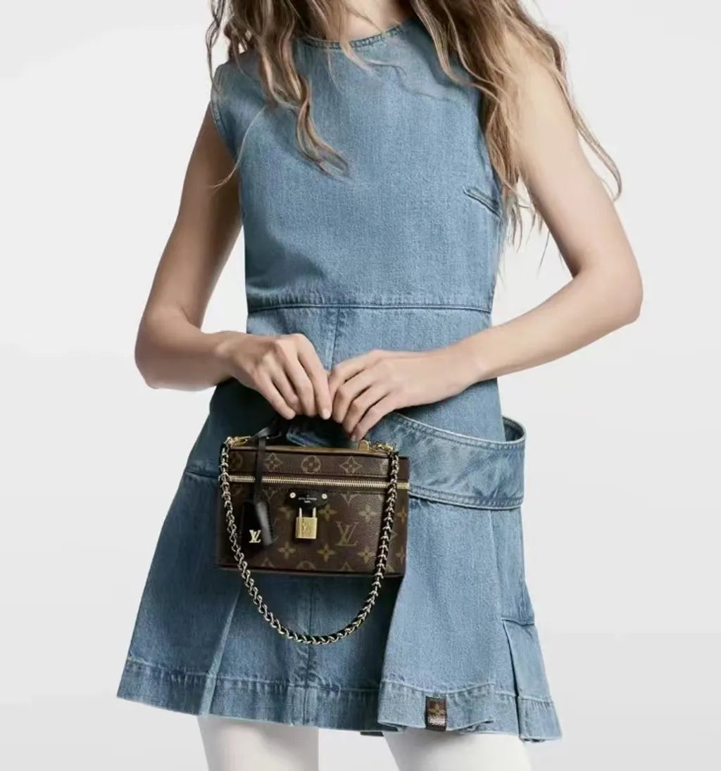 LV BAG Vanity Chain Pouch