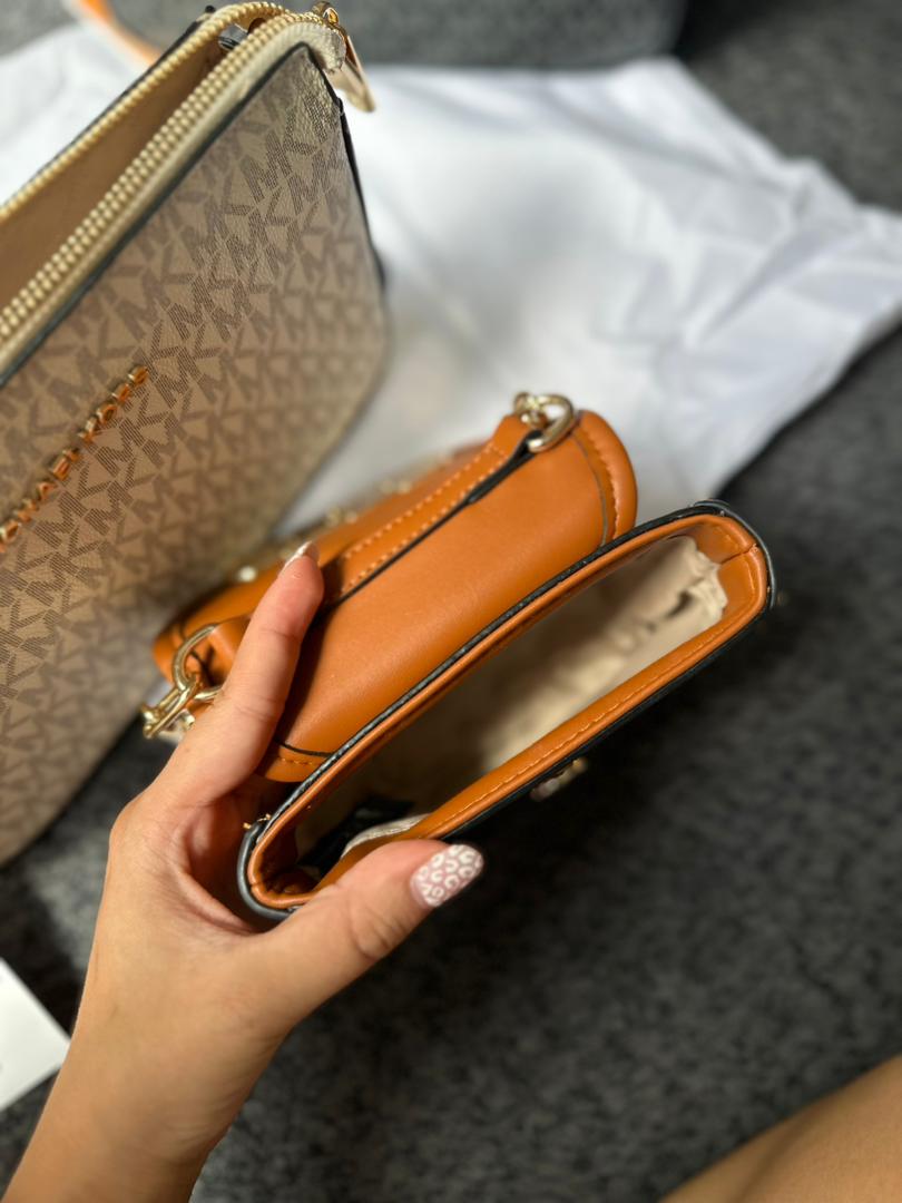 MICHAEL KORS PARKER EMPIRE SIGNATURE LOGO 2-IN-1 CROSSBODY BAG