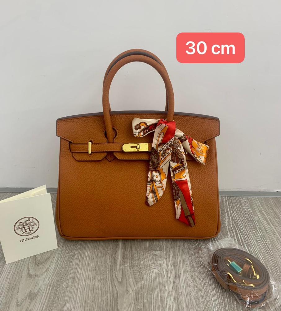 Hermès Birkin Style Bag
– With Mini H Wallet