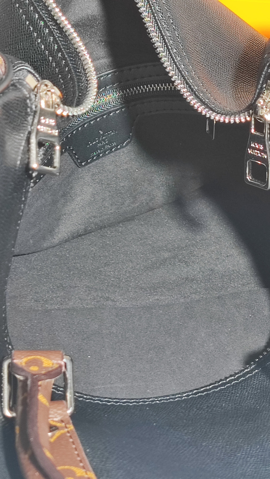 Louis Vuitton Keepall Bandoulière – Leather Travel Bag