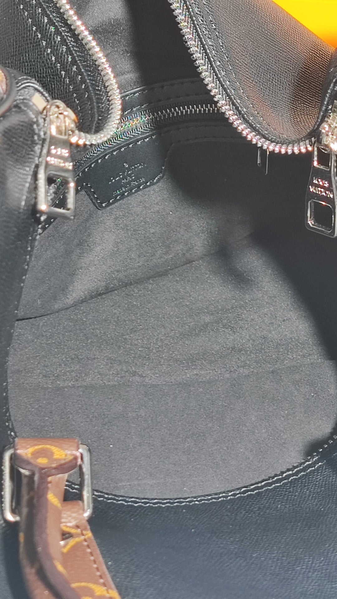 Louis Vuitton Keepall Bandoulière – Leather Travel Bag