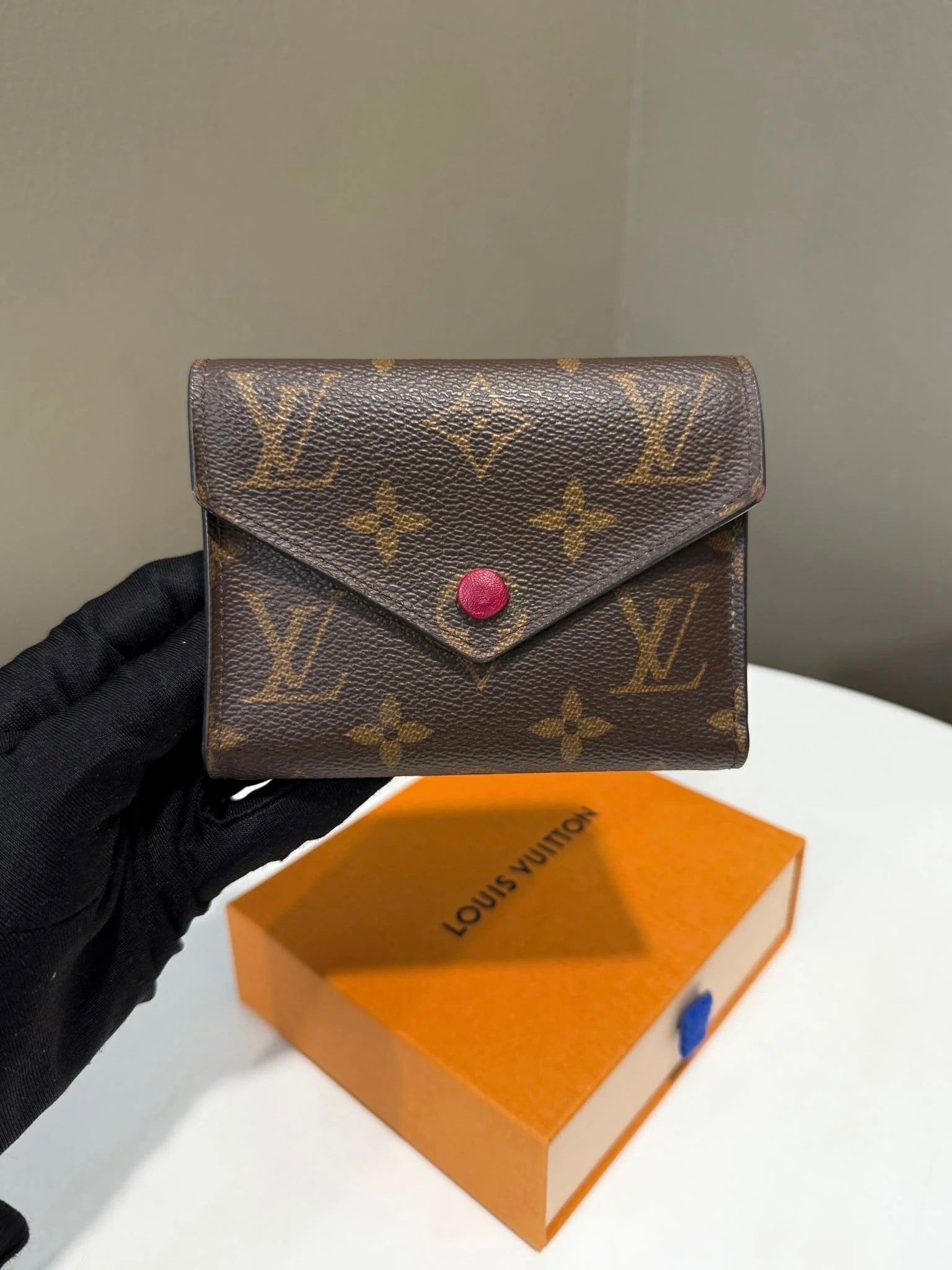 Louis Vuitton Victorine Wallet – Damier Ebene