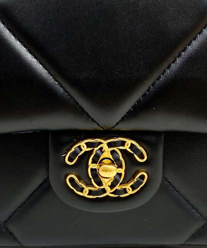 Chanel 19 Flap Bag - Smooth Edition
