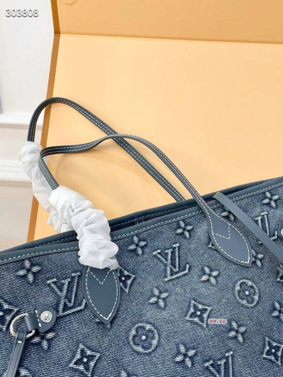 Louis Vuitton Neverfull MM – Monogram Denim