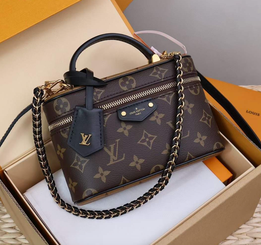 LV BAG Vanity Chain Pouch