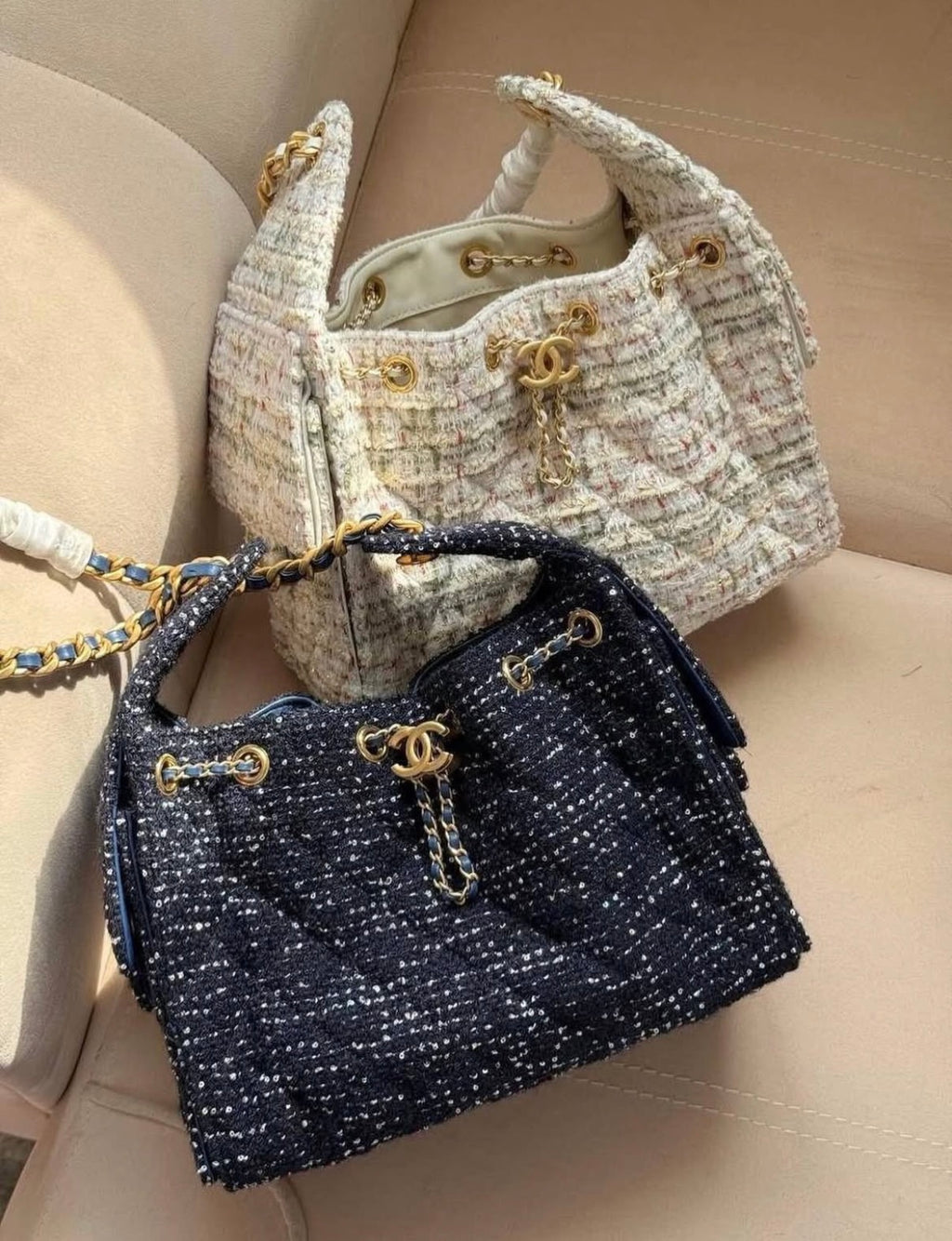 CHANEL 25 Tweed Hobo Bag