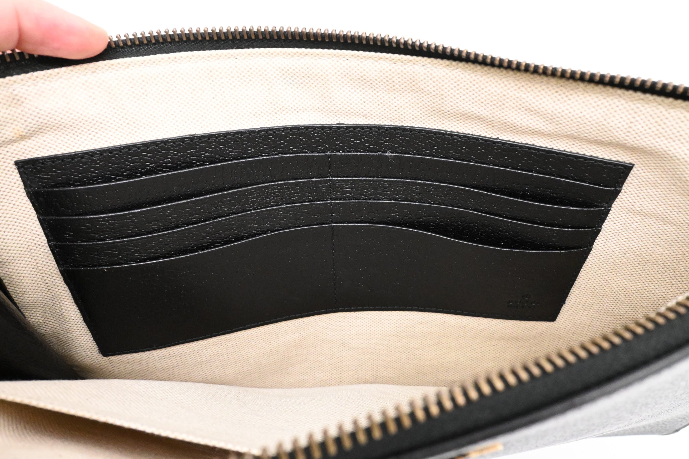 Gucci Bee Clutch in Black Leather