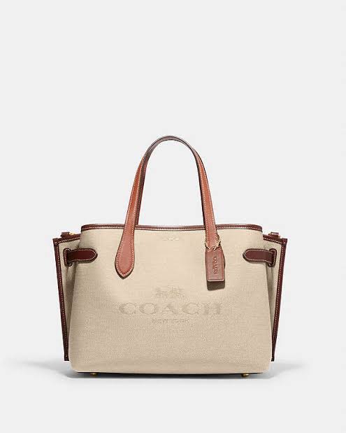 Coach Hanna Carryall