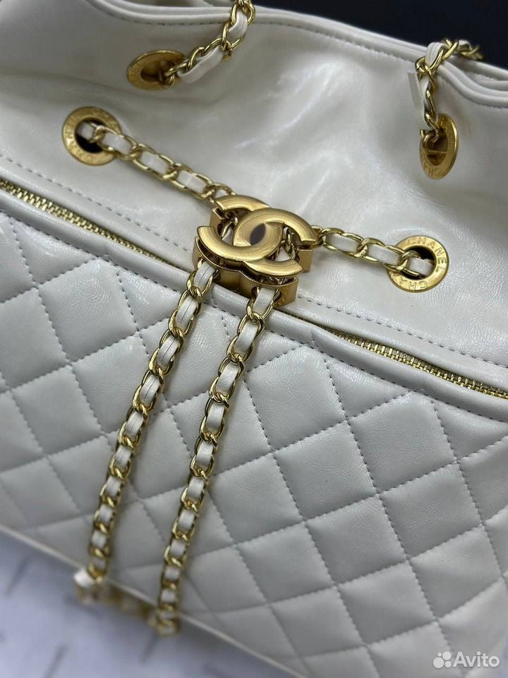 Chanel Vintage CC Chain Tote Bag