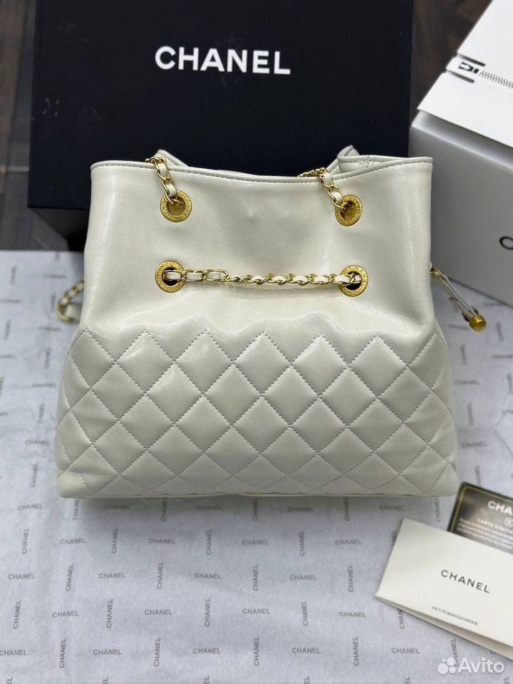 Chanel Vintage CC Chain Tote Bag