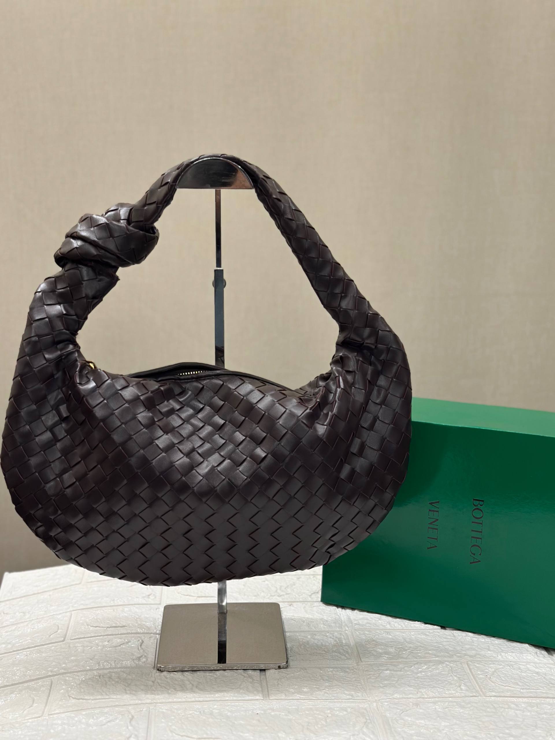 Bottega Veneta Large Intrecciato Hobo Bag