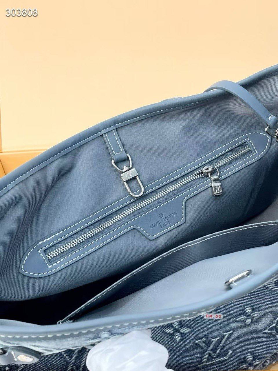 Louis Vuitton Neverfull MM – Monogram Denim