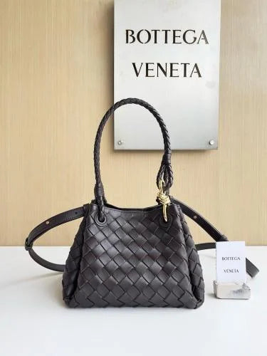 Bottega Veneta Small parachute women&#39;s leather bag