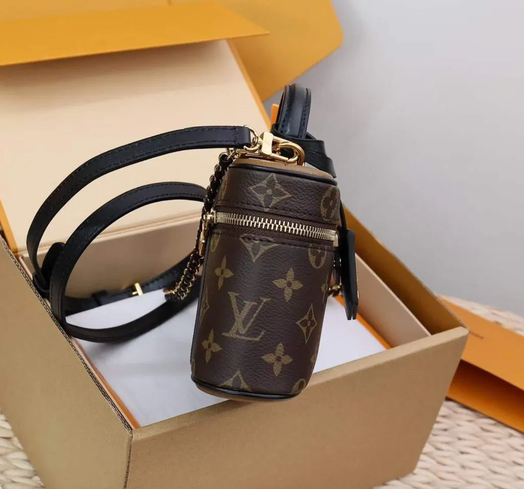 LV BAG Vanity Chain Pouch