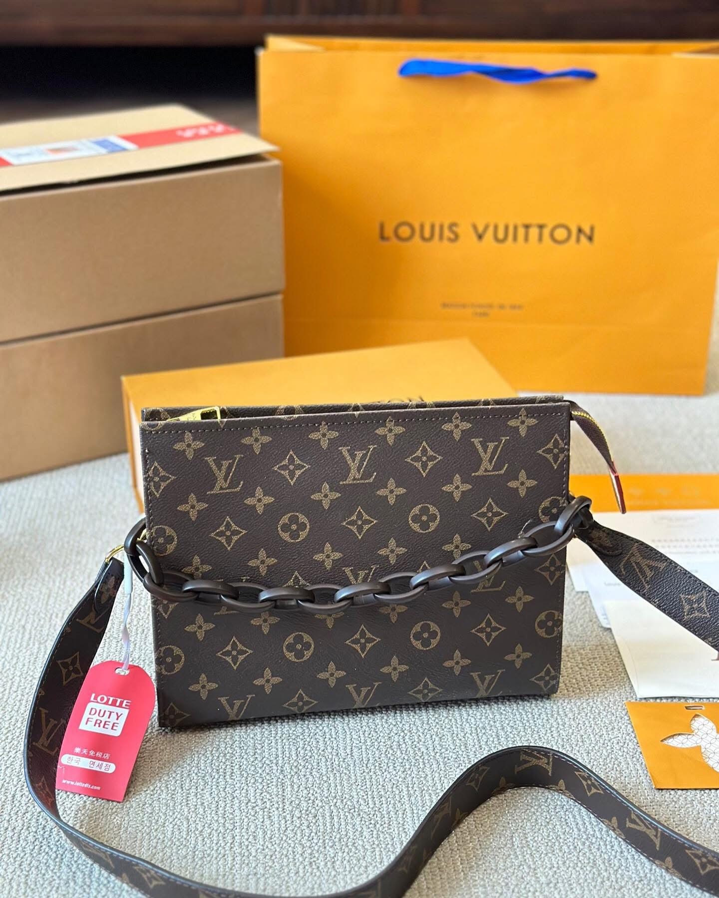 Louis Vuitton Monogram Canvas
