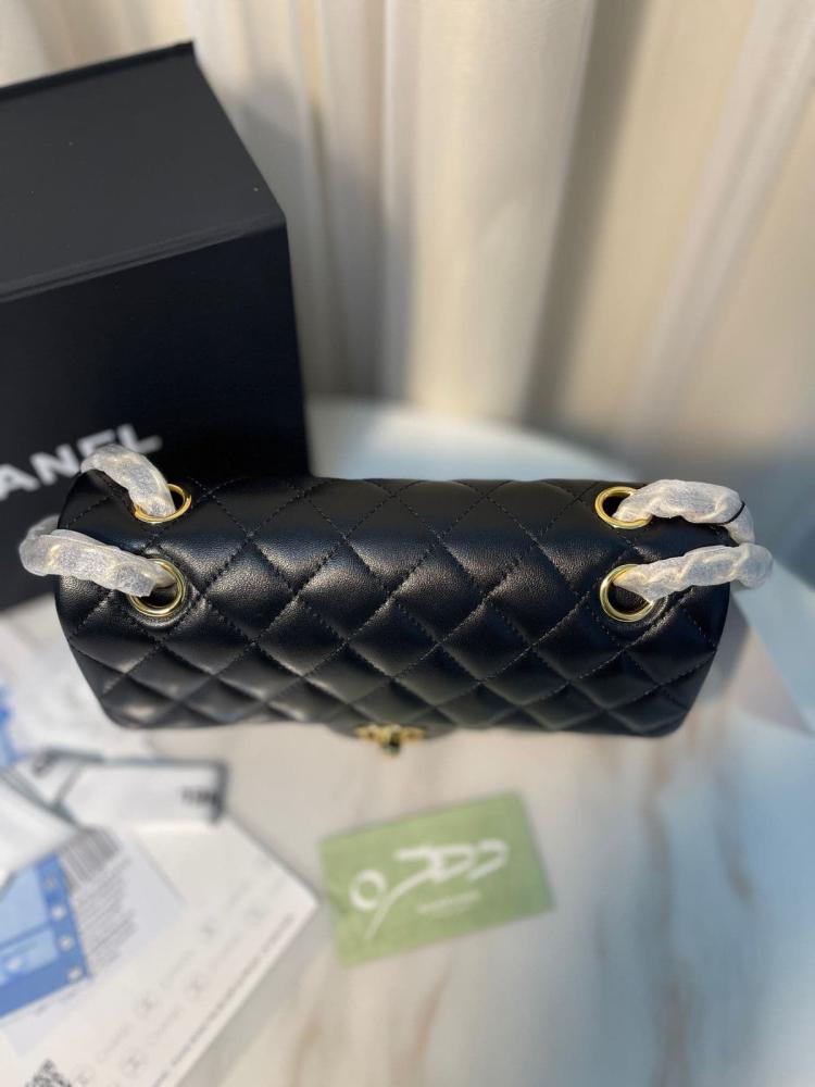 Chanel Classic Flap Bag – Medium