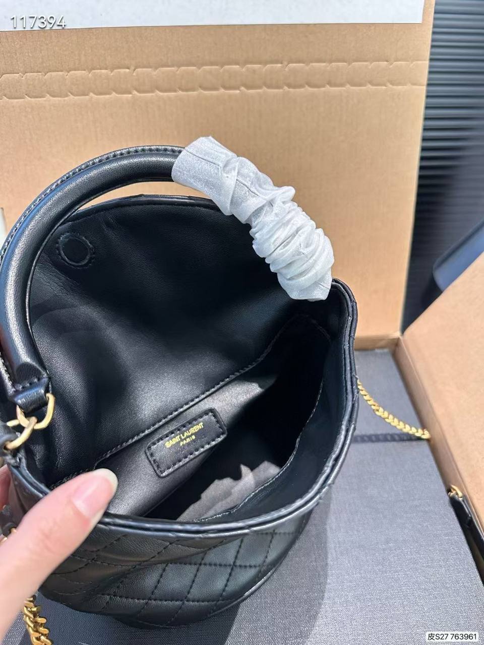 Saint Laurent Le 5 À 7 Bucket Bag