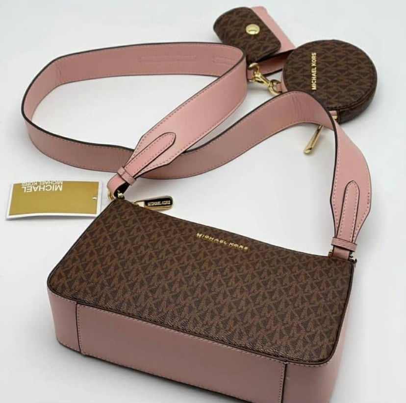 Michael Kors Jet Set Charm Medium Camera Bag