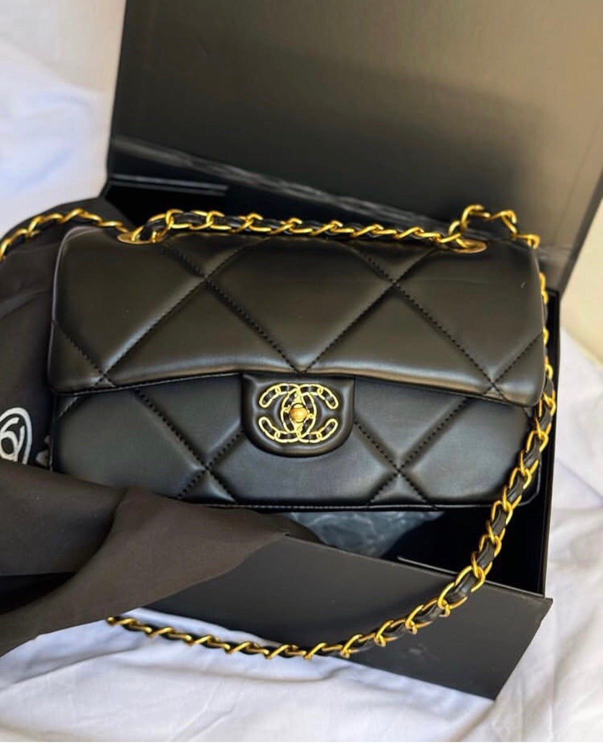 Chanel 19 Flap Bag - Smooth Edition