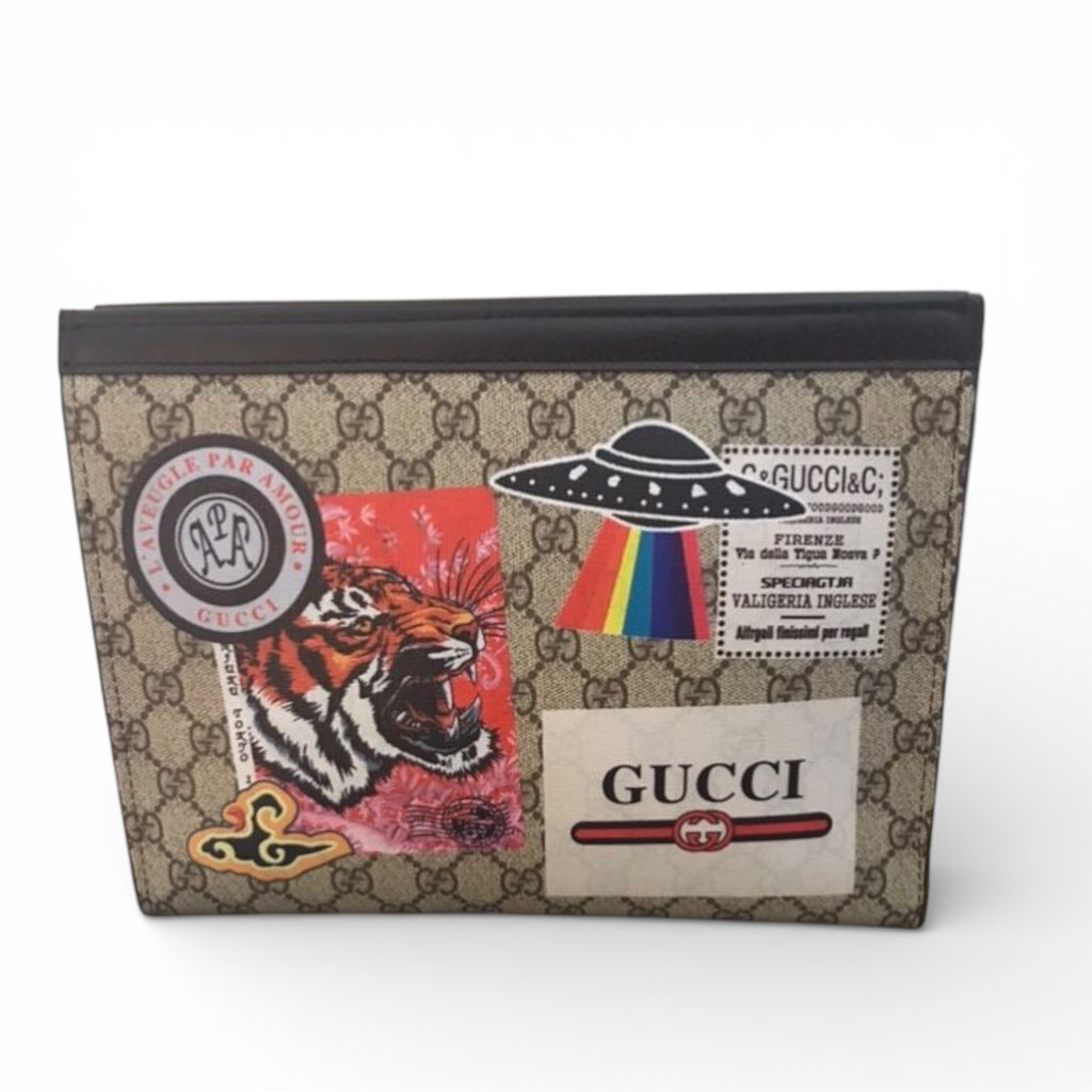 Gucci Courrier GG Supreme Pouch