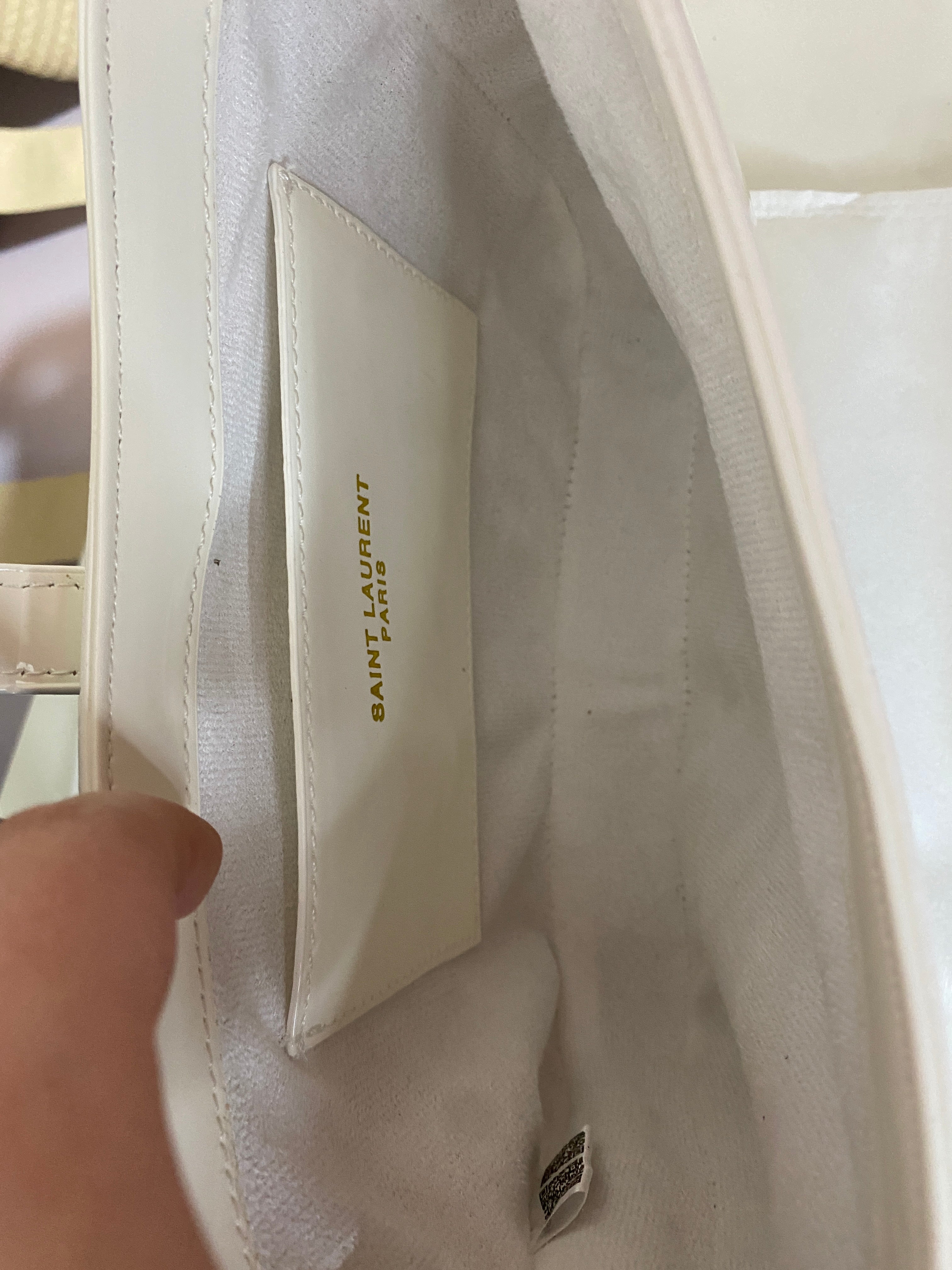 Saint Laurent Le 5 à 7 Hobo Bag