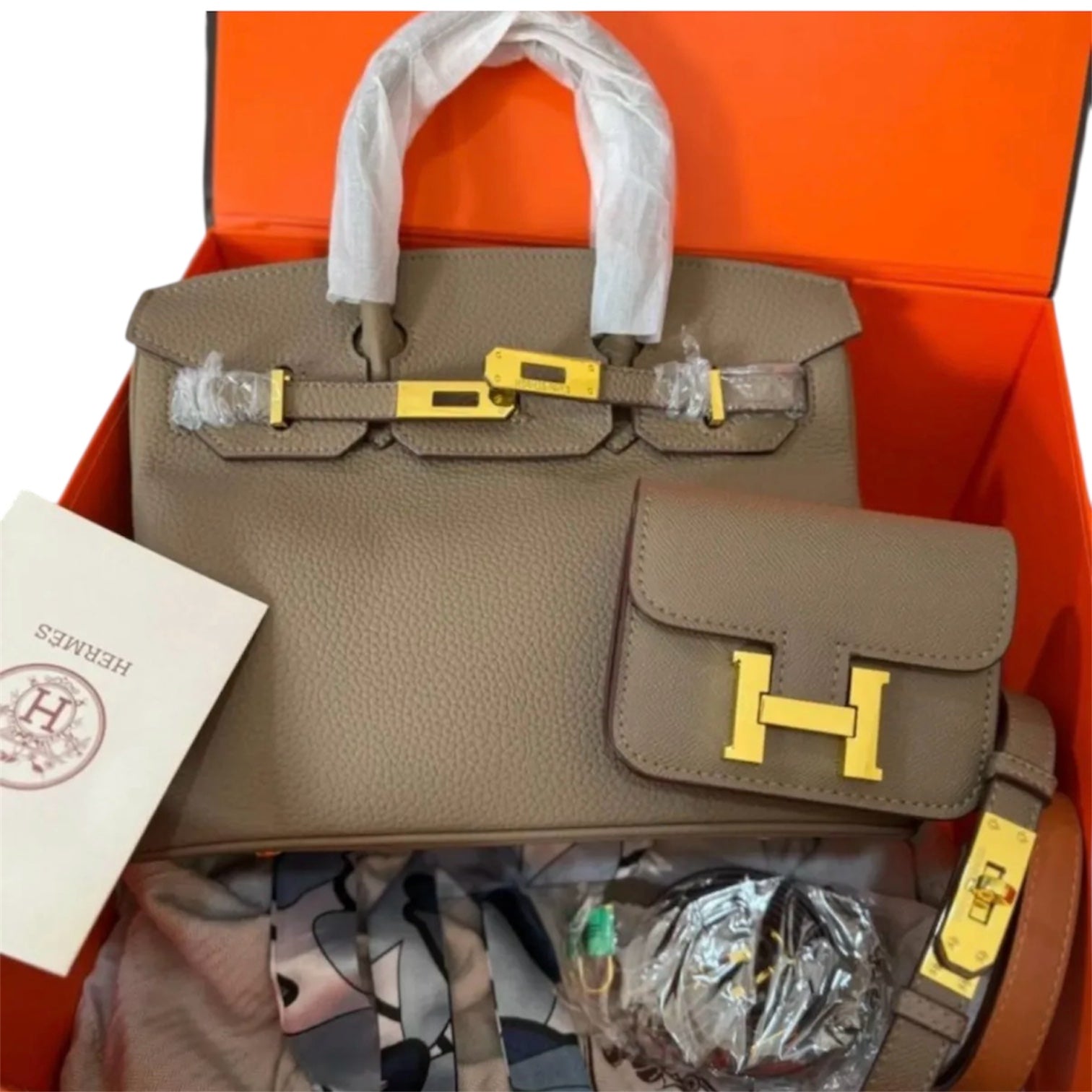 Hermès Birkin Style Bag
– With Mini H Wallet