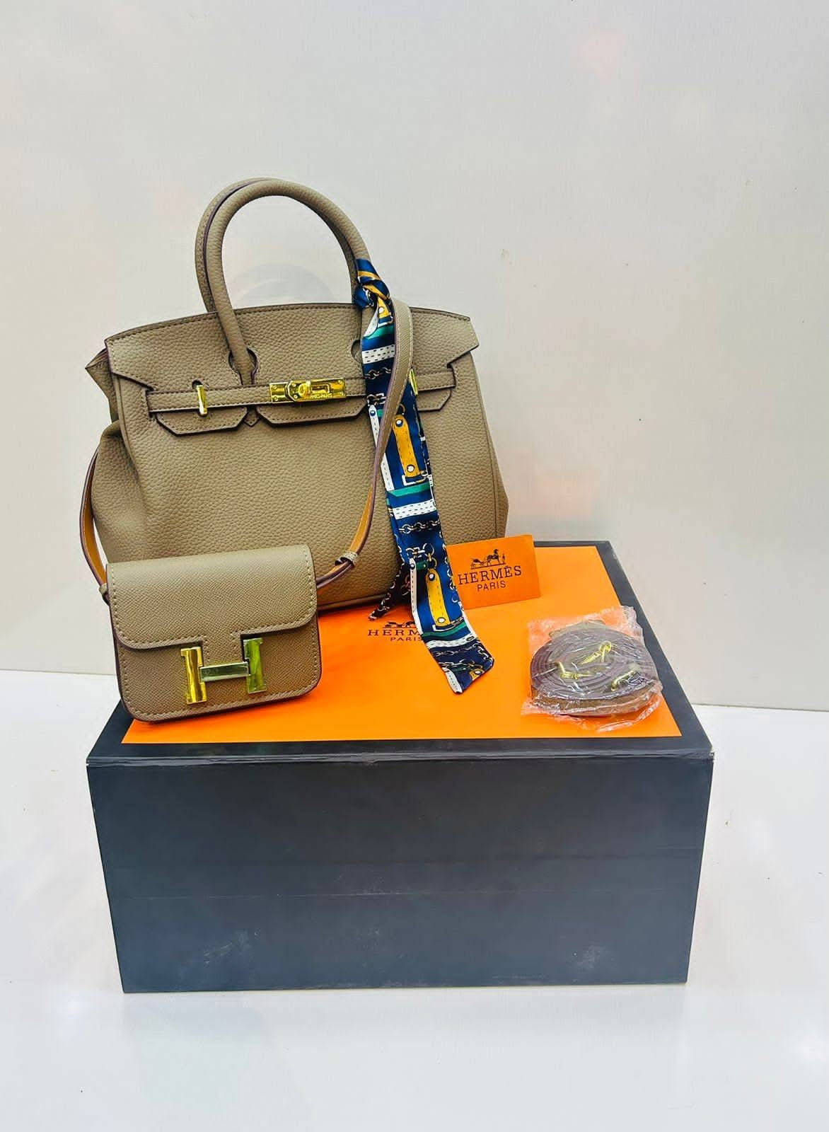 Hermès Birkin Style Bag
– With Mini H Wallet