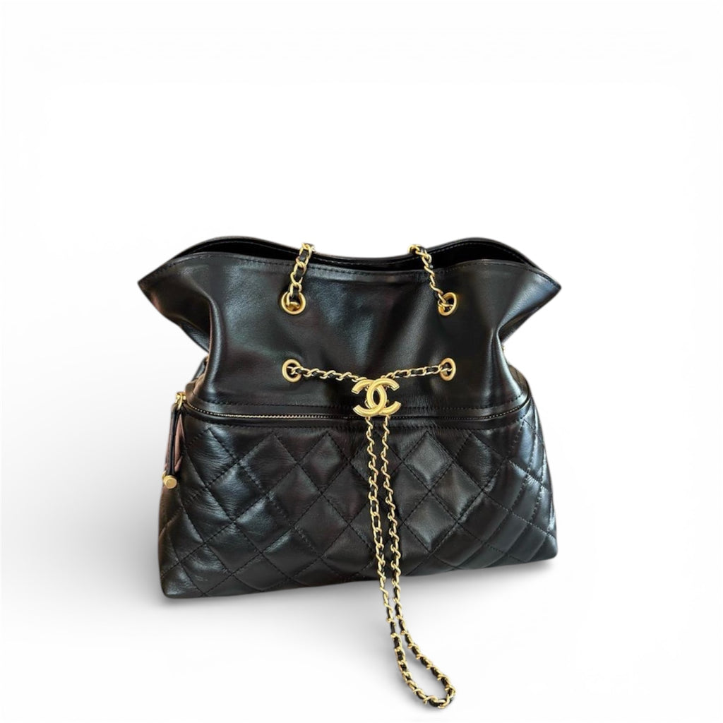 Chanel Vintage CC Chain Tote Bag