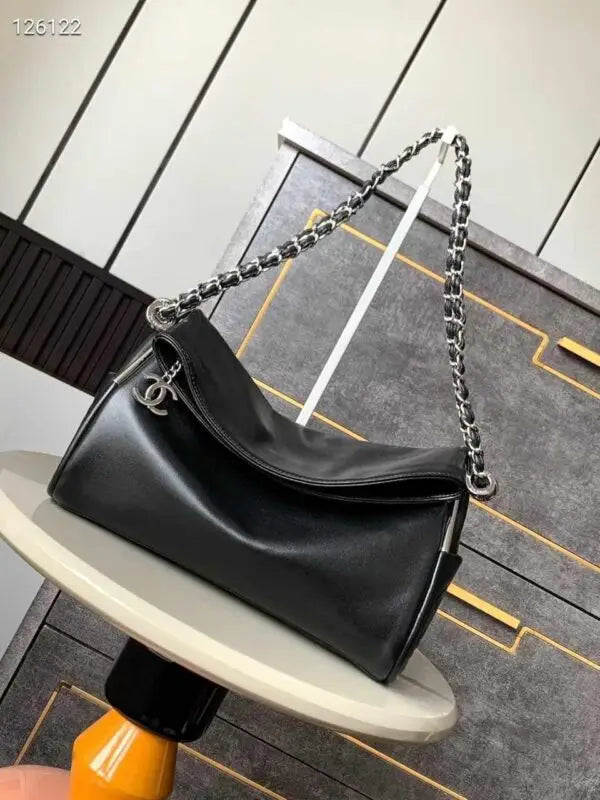 CHANEL 22 Small Hobo Bag – (Silver Hardware)
