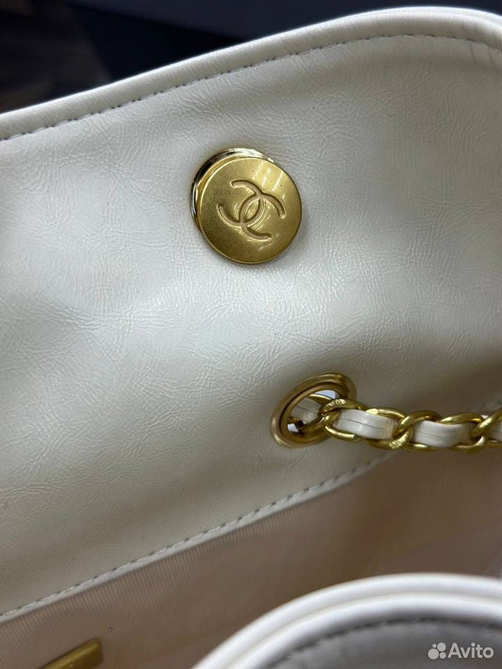 Chanel Vintage CC Chain Tote Bag