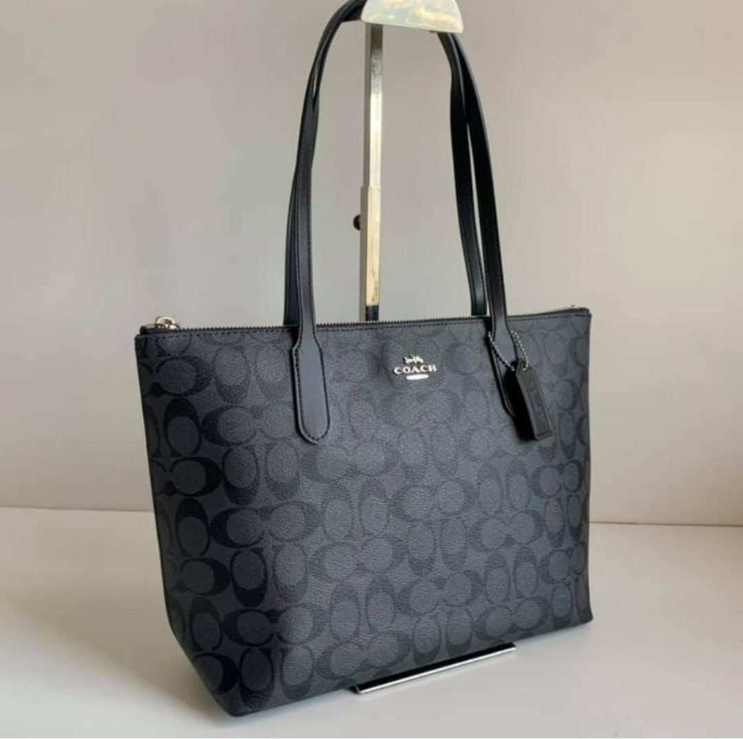 Coach Gallery Tote in Signature Canvas
