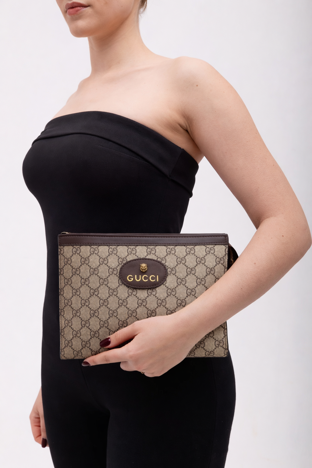 Gucci Neo Vintage GG Supreme Pouch (Tiger Head Logo)