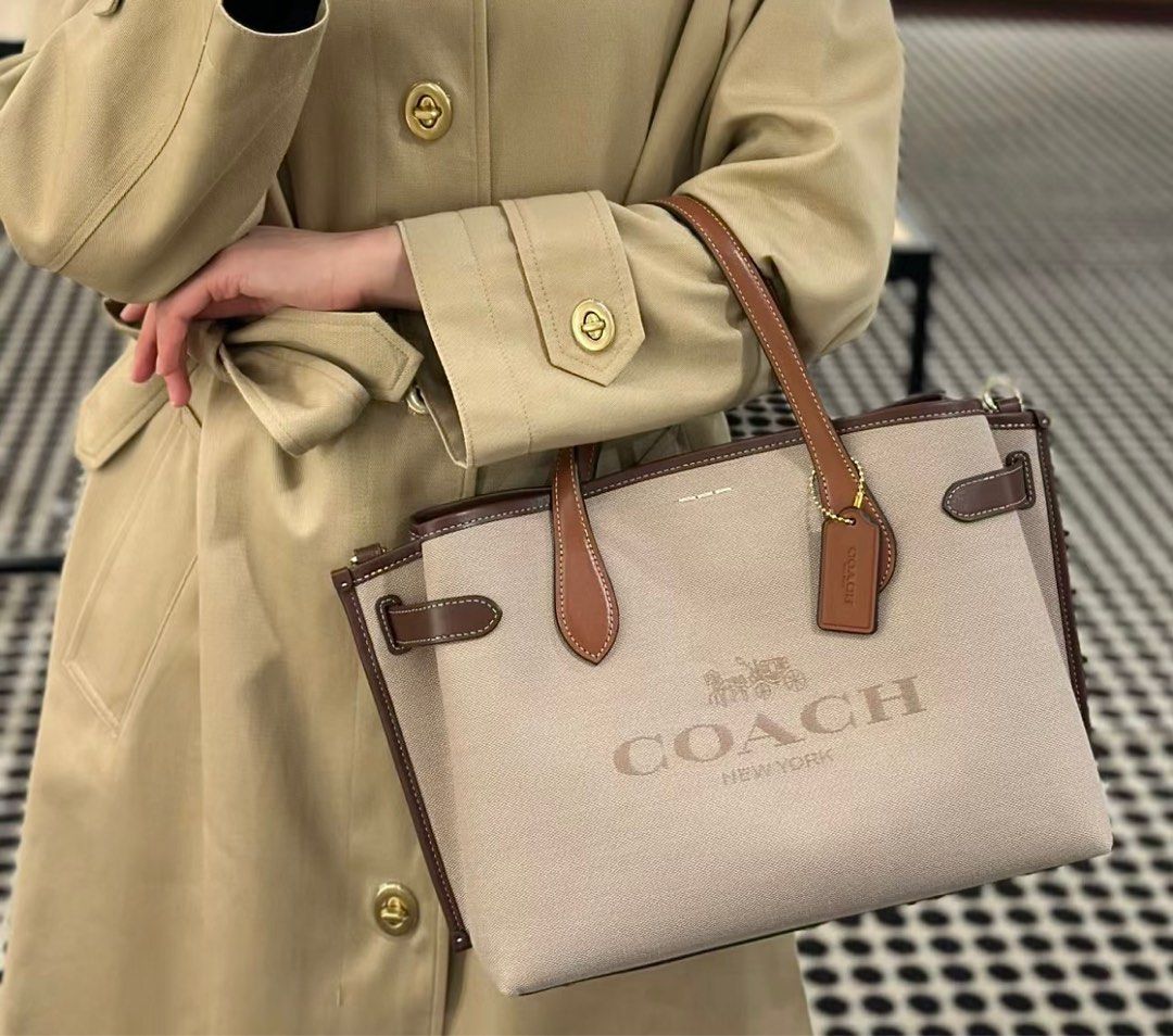 Coach Hanna Carryall
