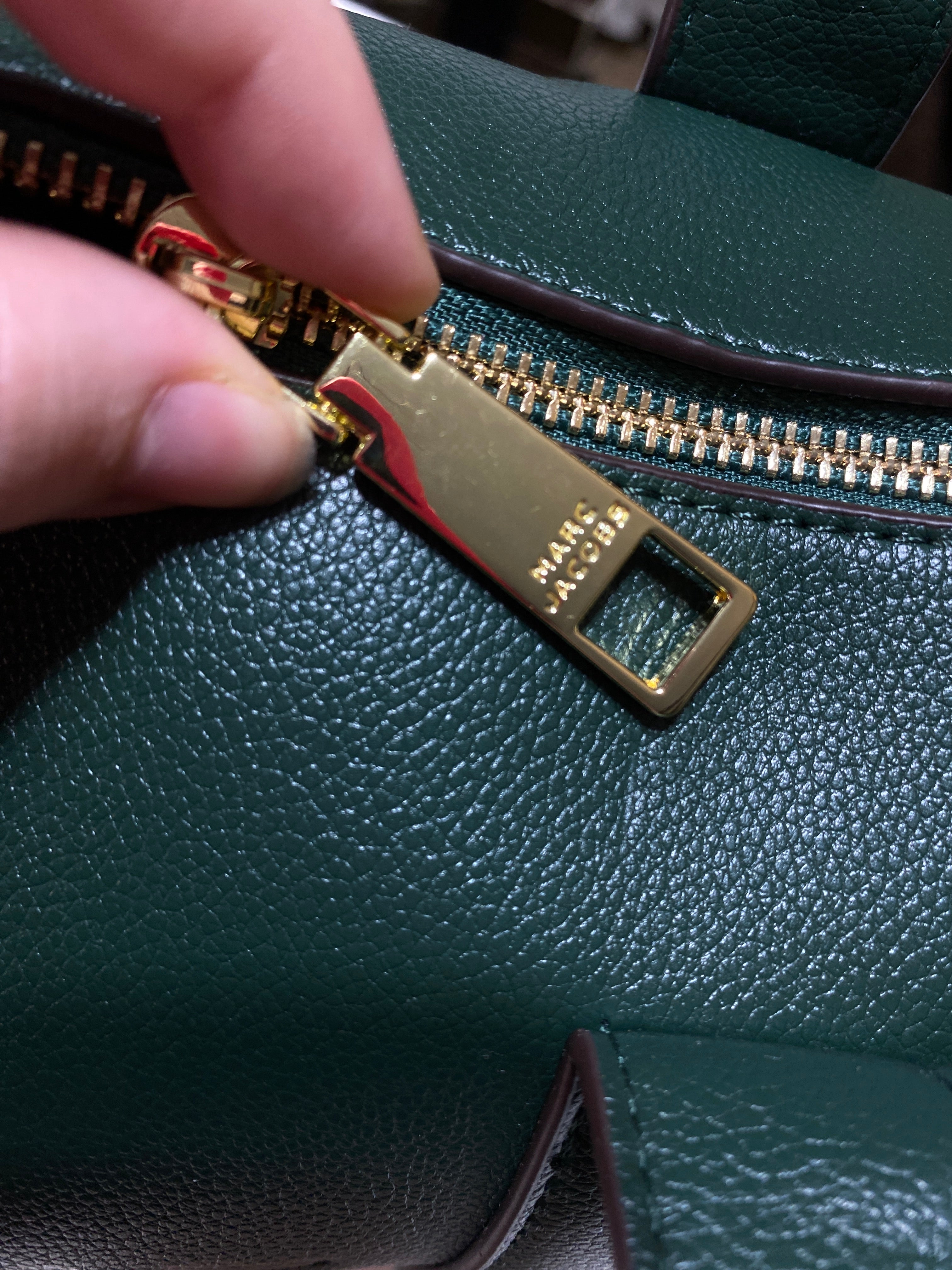 MARC JACOBS The Duffle Bag in Black