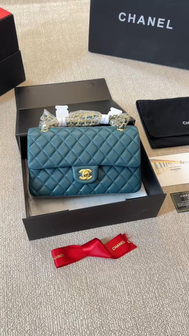 Chanel Classic Flap Bag – Medium