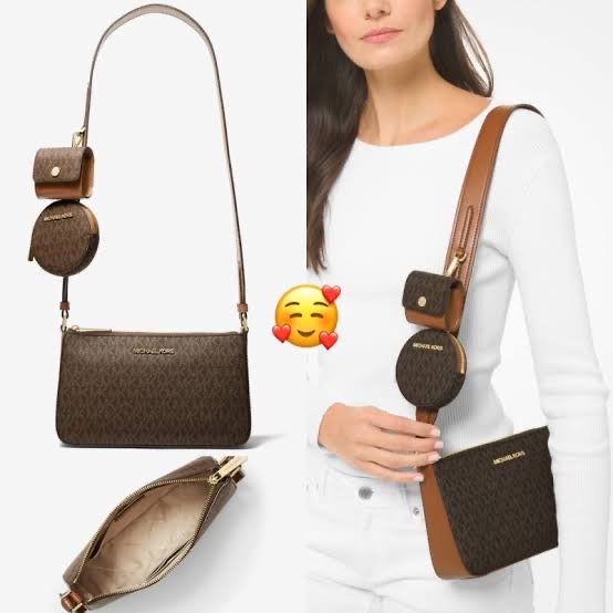 Michael Kors Jet Set Charm Medium Camera Bag